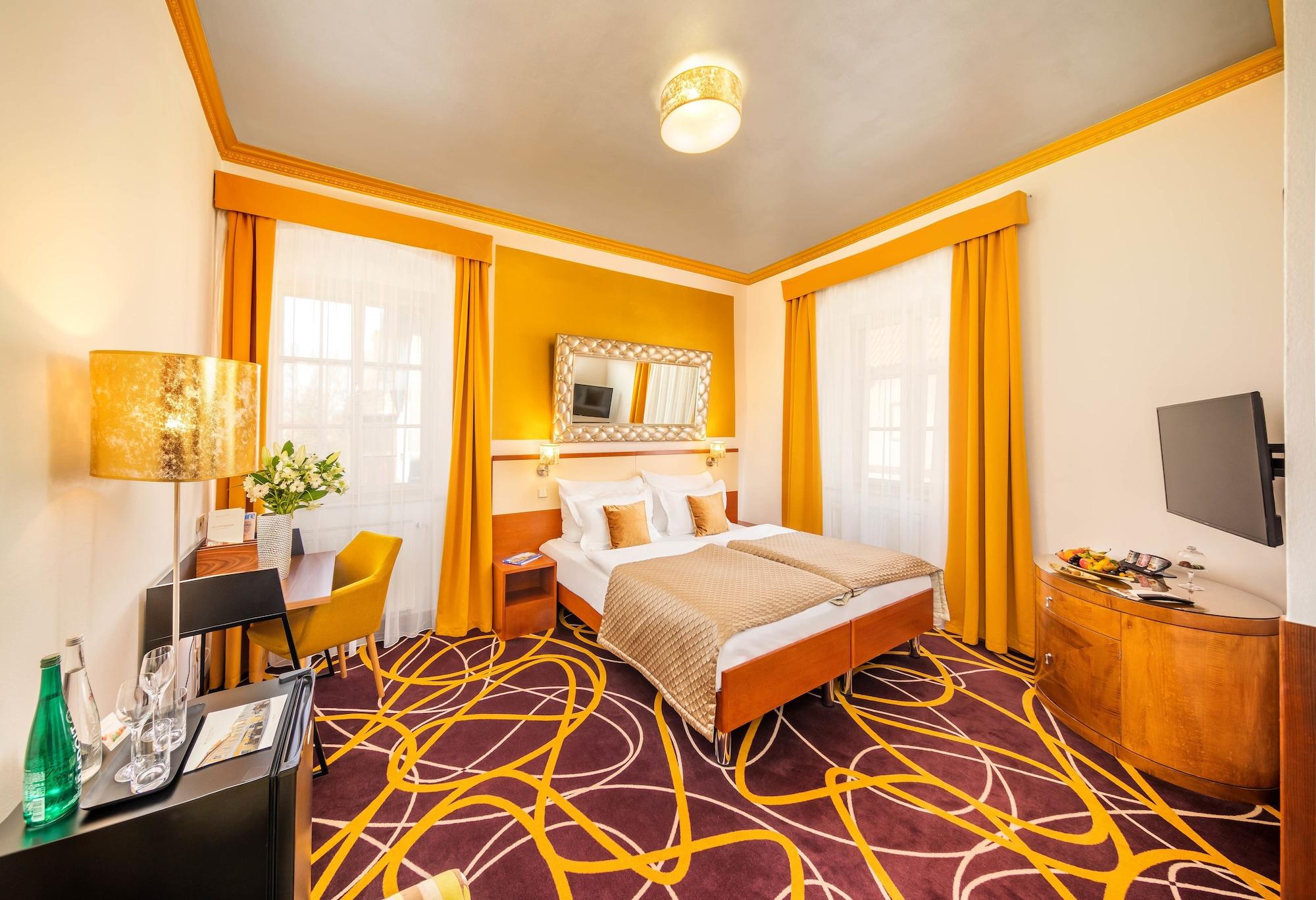 Bellevue Hotel Чеський Крумлов Екстер'єр фото