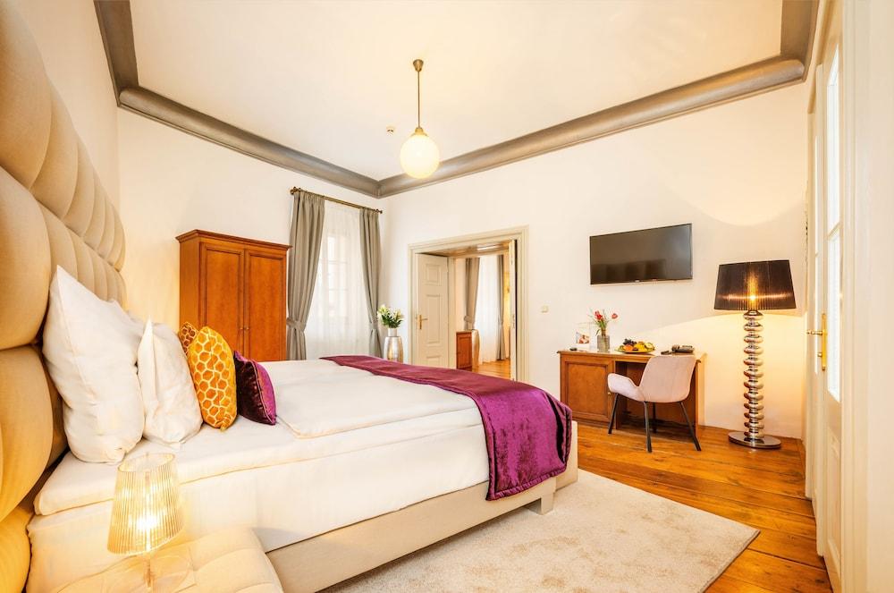 Bellevue Hotel Чеський Крумлов Екстер'єр фото