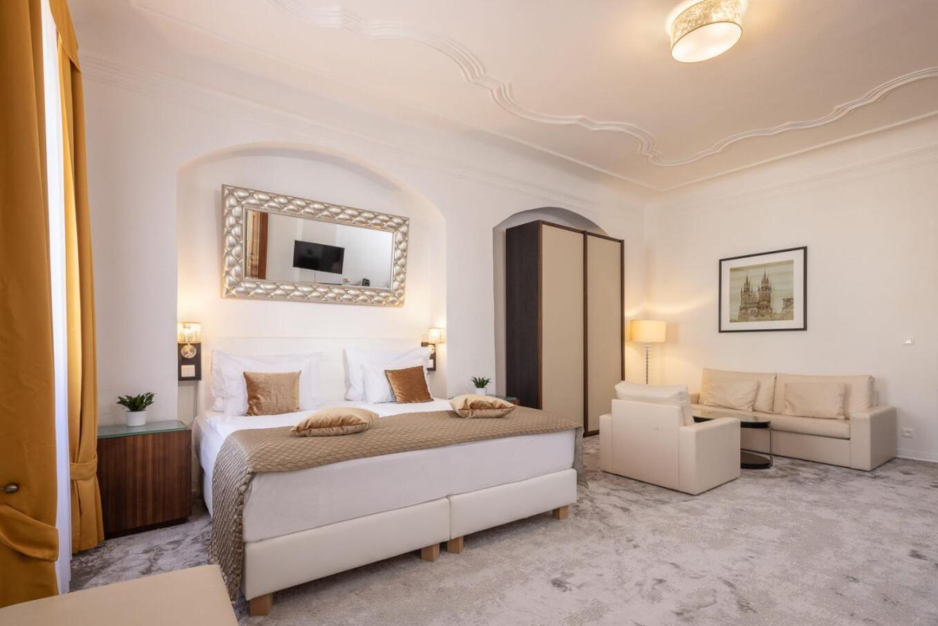 Bellevue Hotel Чеський Крумлов Екстер'єр фото